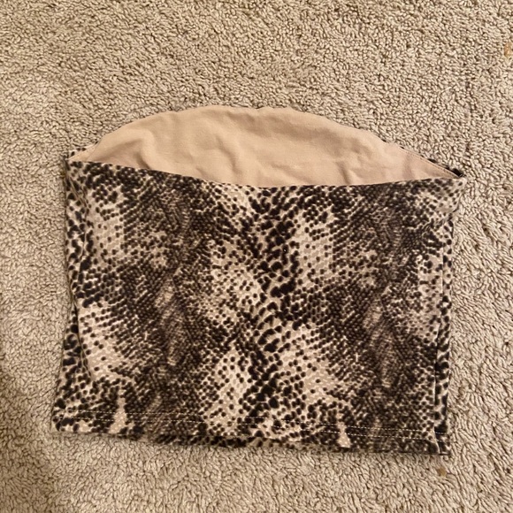 Urban Outfitters Top - Picture 2 of 2